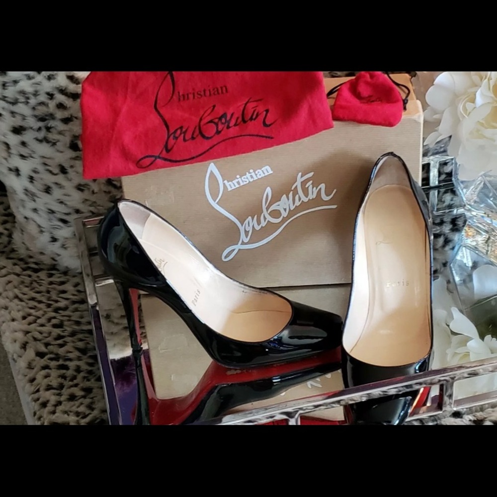 Louboutin Particule 100 size 39